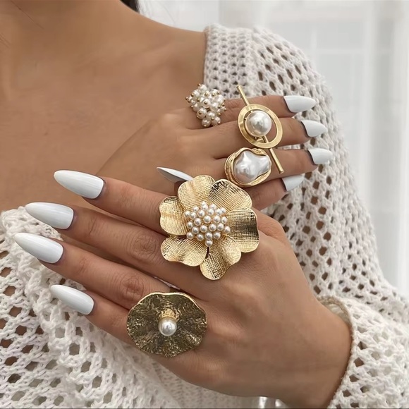Anthropologie Flower Gold Pearl Adjustable Ring - Picture 1 of 4